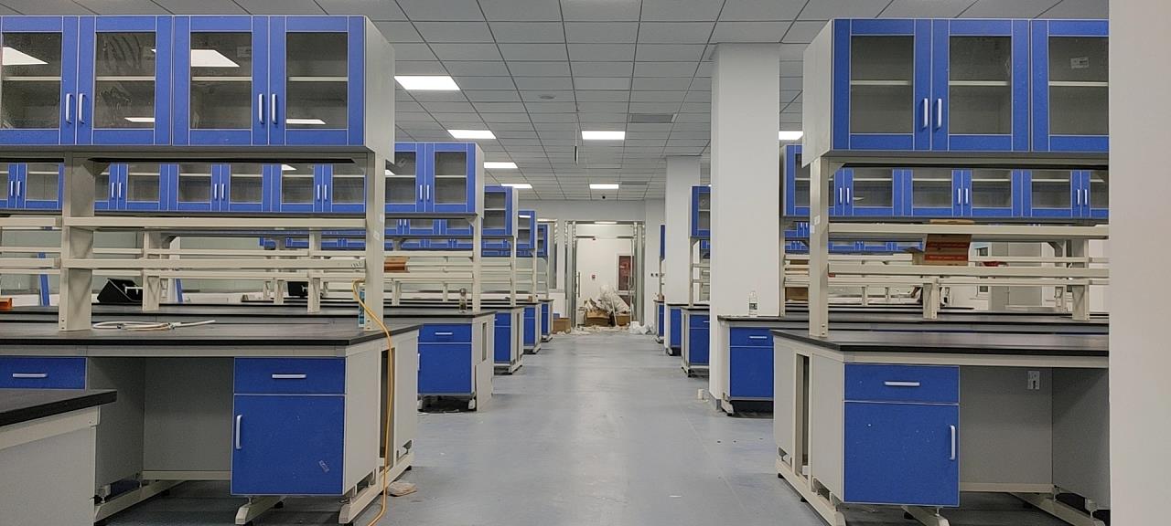 全鋼實(shí)驗(yàn)臺(tái)中央操作臺(tái) 全鋼實(shí)驗(yàn)臺(tái)中央操作臺(tái)